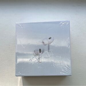 Apple White Wireless Earbud Headphones  Airpods Pro